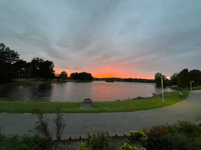 Riverside Park Trail