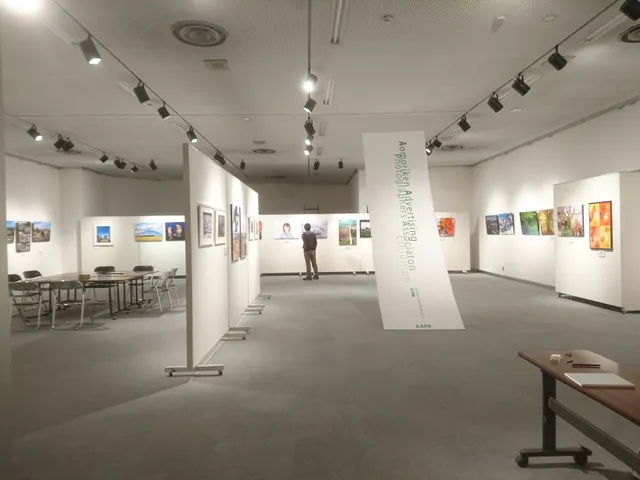 青森市民美術展示館