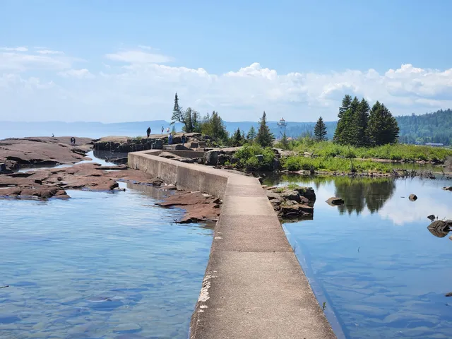 Grand Marais Breakwater Trail