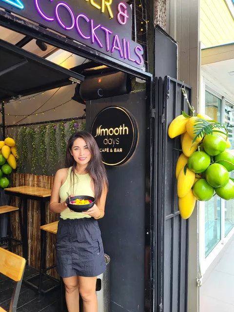 Smooth Days Café & Bar