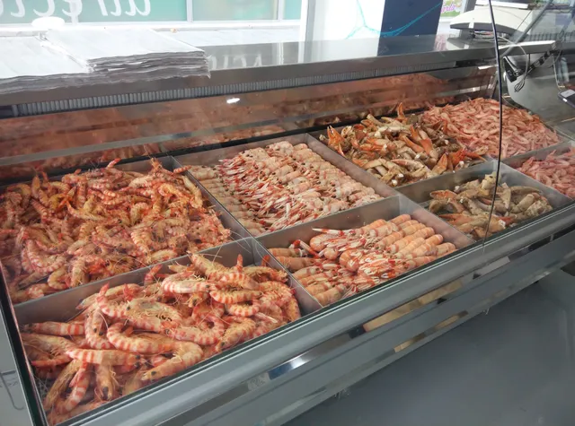 Mariscos Almeida: by Ángel González