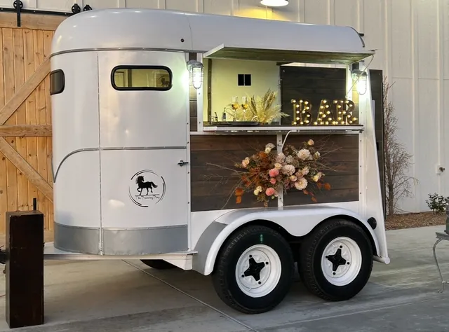 The Prancing Pony Mobile Bar