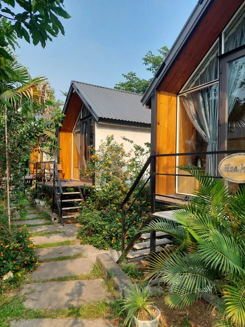 Stream House Nhà Bên Suối