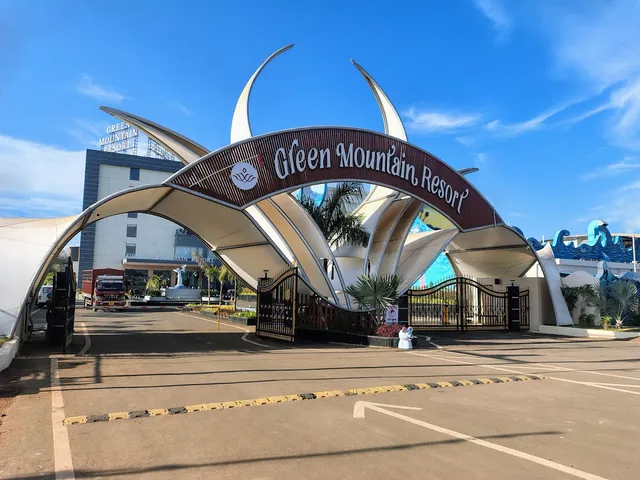 GREEN MOUNTAIN WATERPARK AND RESORT