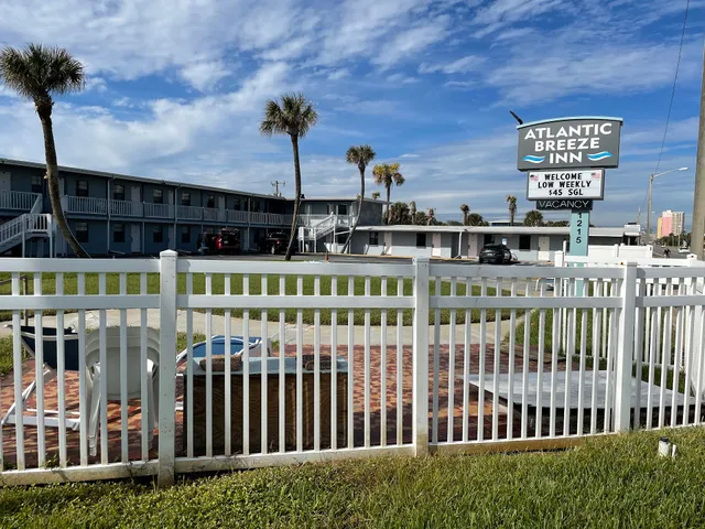 Atlantic Breeze Inn (former Sahara Motel)