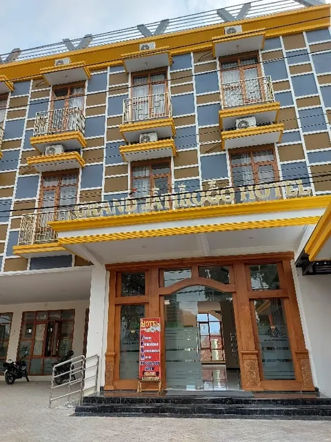 GRAND JATIROGO HOTEL