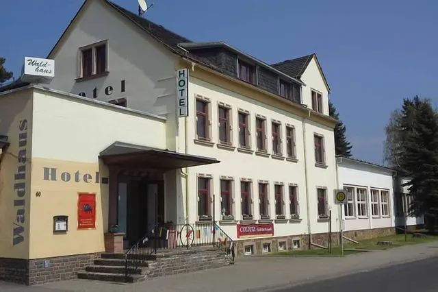 Waldhaus - Norbert Brandt