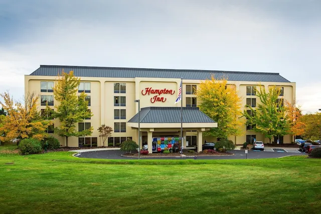 Hampton Inn Pittsburgh-Airport