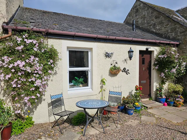 Midkinleith Farm Self Catering Holiday Cottage
