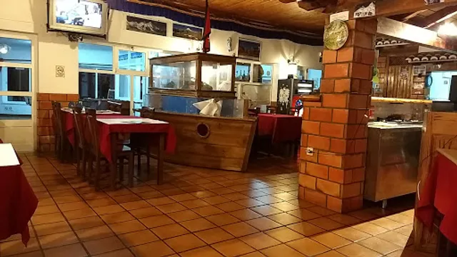 Mar Azul Restaurant & Bar