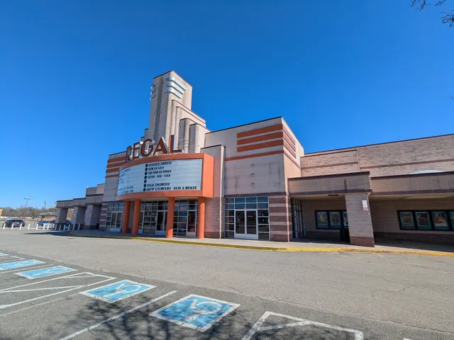 Regal Virginia Center