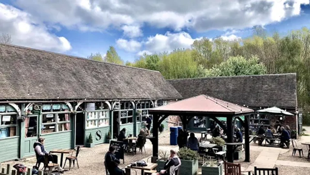 The Courtyard Coffee Shop - Bake180