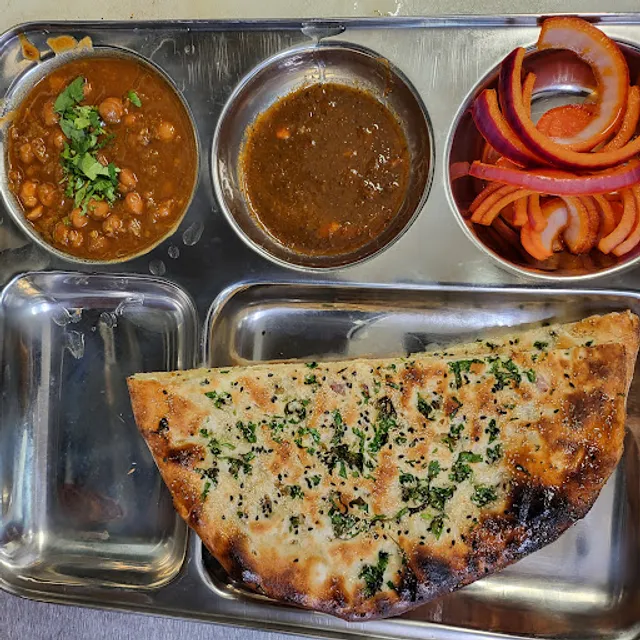 USTAAD G76 SOUTH SURREY