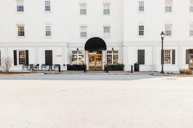 Inn On The Square, an Ascend Hotel Collection