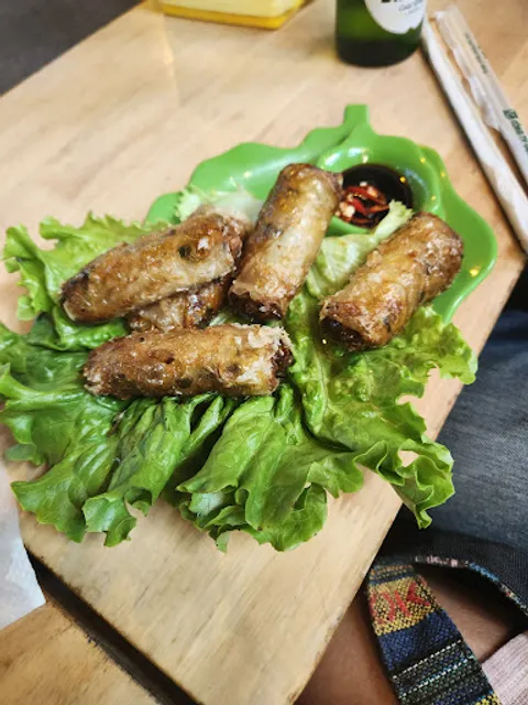 BEER - STREET FOOD ( WEST LAKE _ BEER & GIRL )