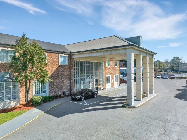 Residences At Windsor