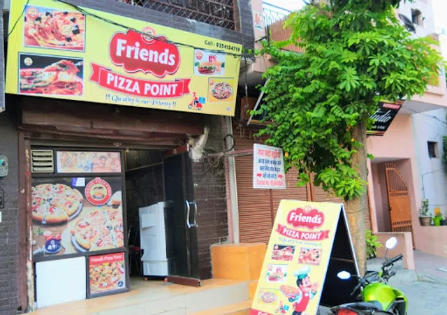 Friends Pizza point