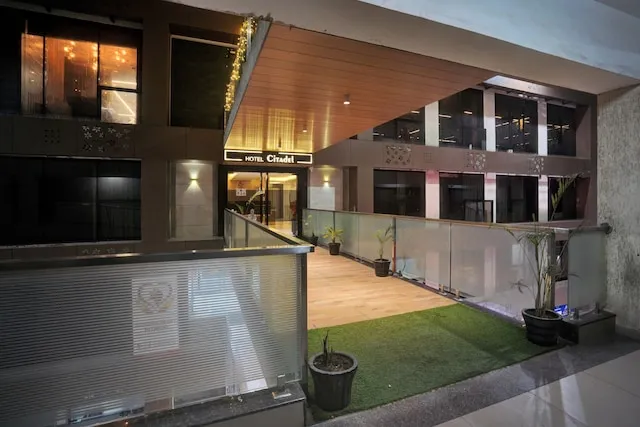 OYO Townhouse 639 Hotel Citadel 2