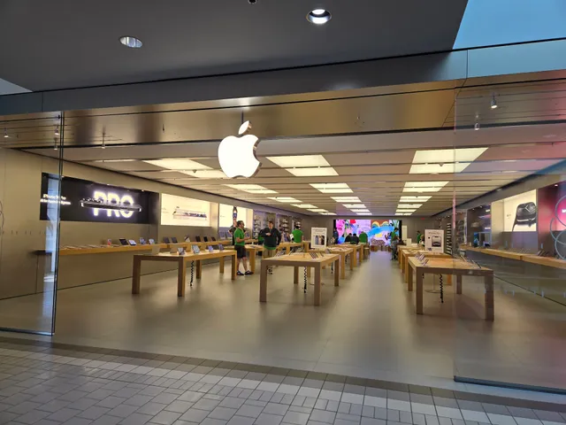 Apple Anchorage 5th Avenue Mall