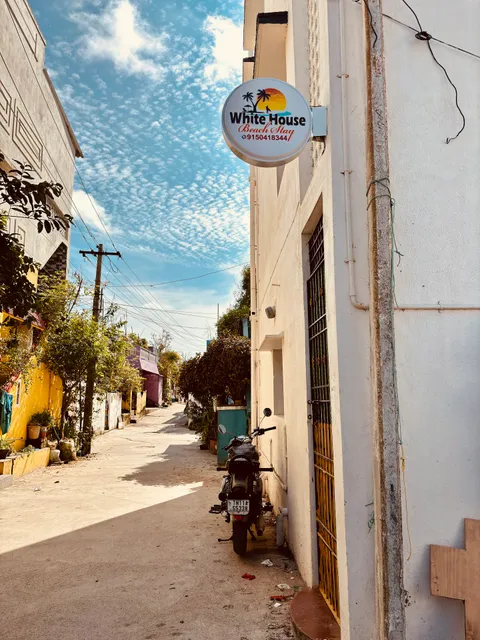 White House Beach Stay