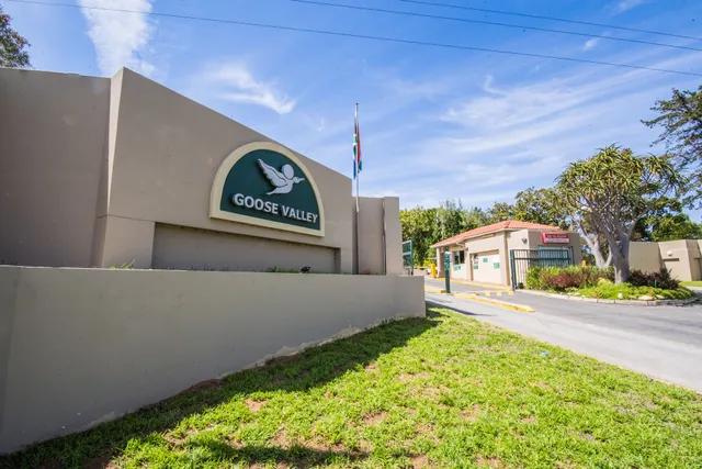 Unit J6 Goose Valley Golf Estate