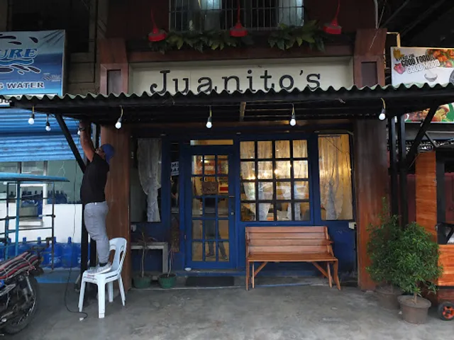 Juanito's Kitchen N Cafe