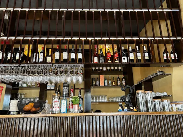 Dong Kinh Vietnamese Restaurant (online reservieren & bestellen in Website)