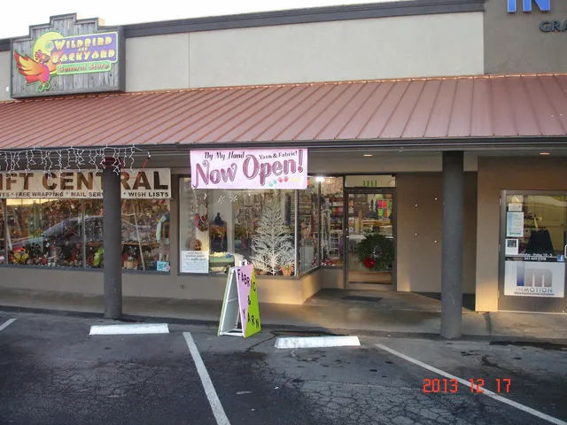 By My Hand | A Yarn & Fabric Store