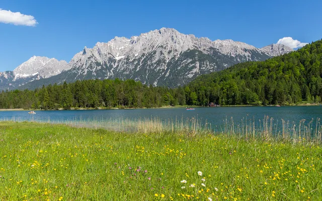 Ferienwohnungen Weiß