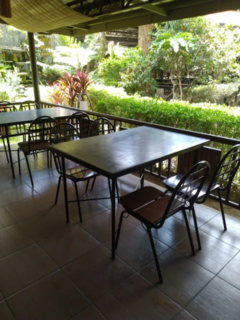 Palmeras Garden Restaurant