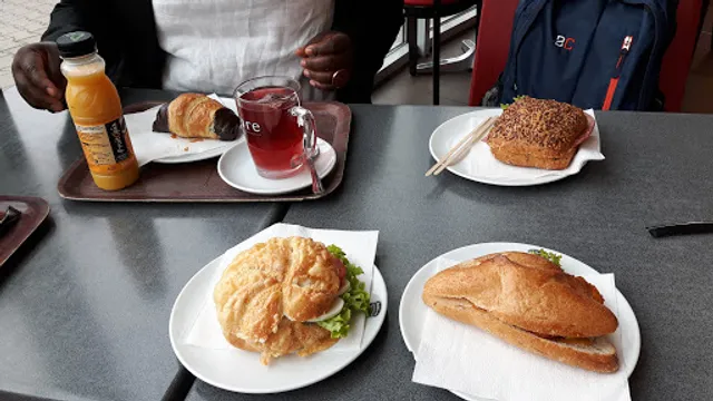 Viennese confectioner Goerzallee 1