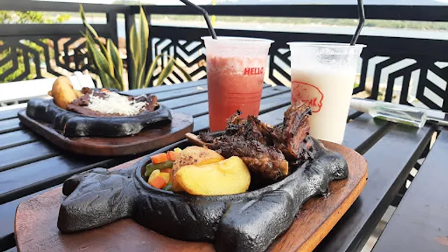 Rowo Jombor Resto dan Star Steak Rowo Jombor Krakitan Bayat Klaten