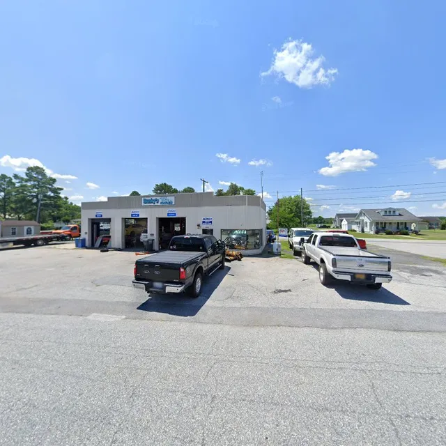 Bunky's Service Center