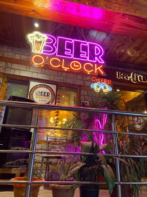 Beer o' clock cafe and bar