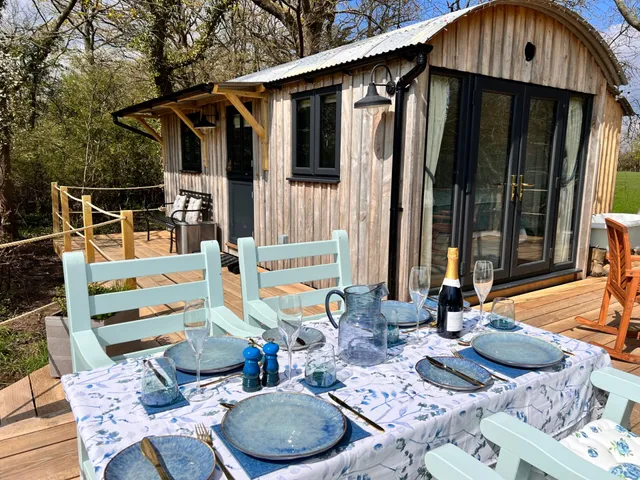 Cattlestone Farm - Adult Only Luxury Getaways and Camping