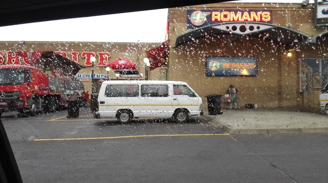 Roman's Pizza Silverton