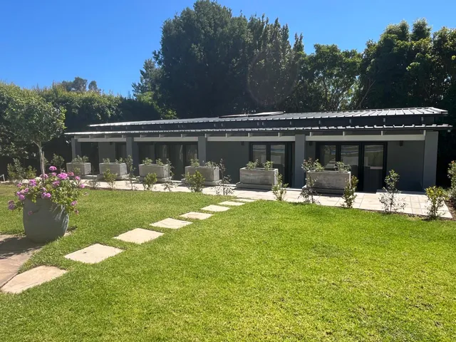 Constantia Winelands Lodge