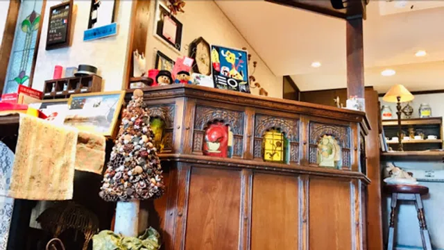 Honey Suckle Tea Room