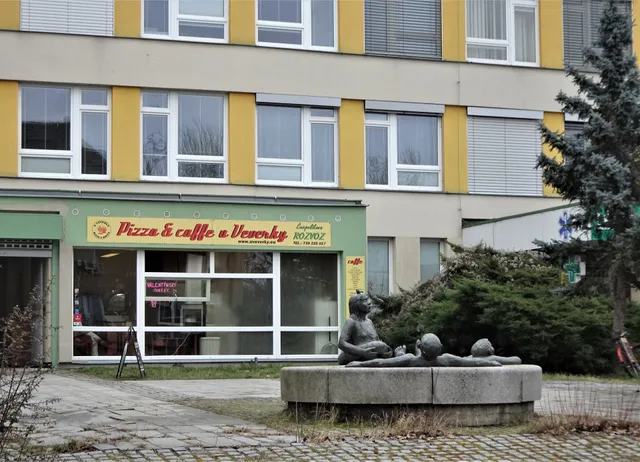 Pizza & caffe u Veverky - Kobylisy/Ladvi