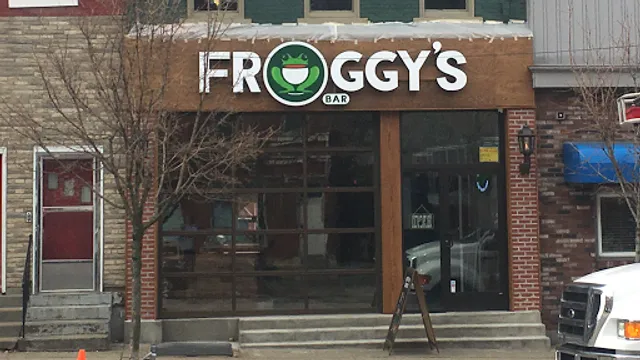 Froggy's Bar