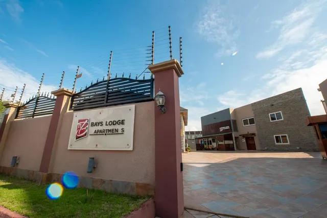 Bays Lodge & Apartments