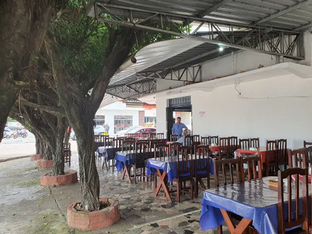 Churrascaria Assados Na Brasa - Restaurante - Porto Velho - RO