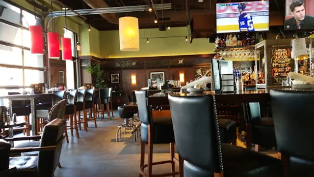 Bar Louie - Music Factory