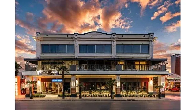 St Charles Coach House, an Ascend Collection Hotel