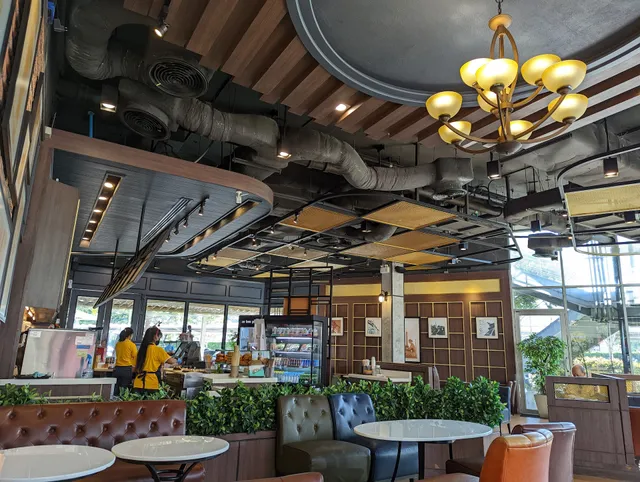 Au Bon Pain, K Village