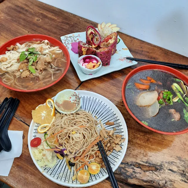 甘味食堂 樺府 -特色火龍果捲餅（素食料理/蔬食料理/恆春美食）