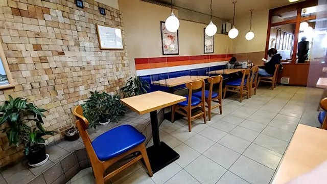 Mos Burger - Tsurumi Honcho-dori Street