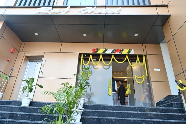 Raj Hotel