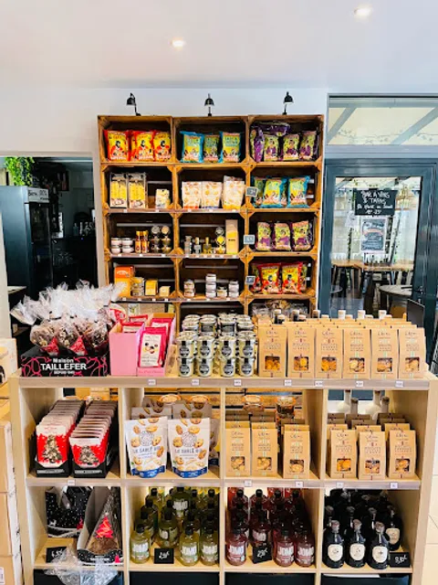 Cave du Lampourdier •Cave•Bar à Vin•Tapas