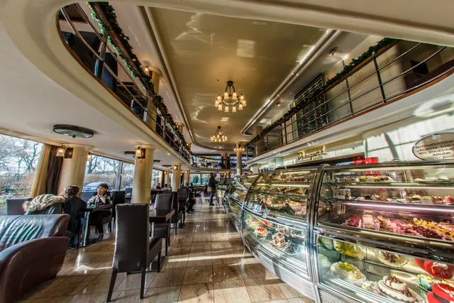 Dunapark Restaurant and Coffeehouse